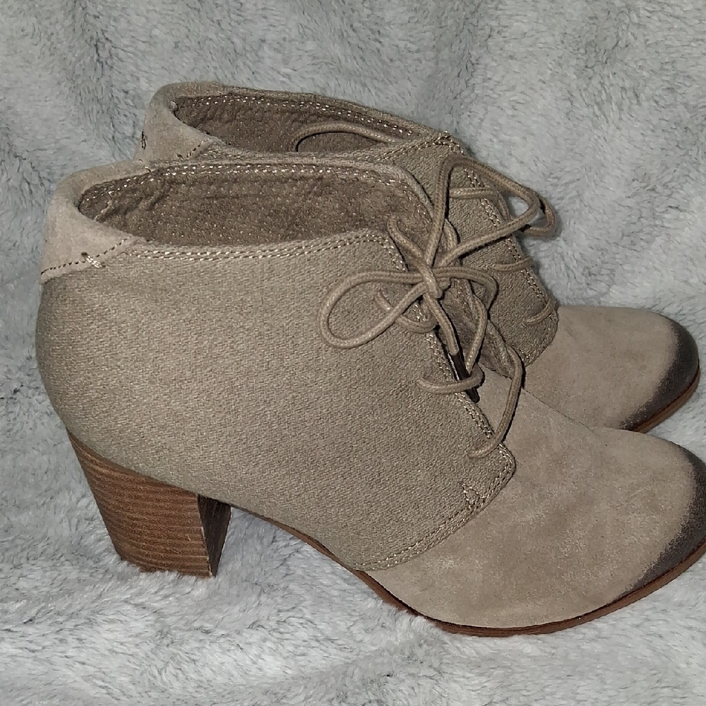 TOMS Women Lunata Lace Up Bootie